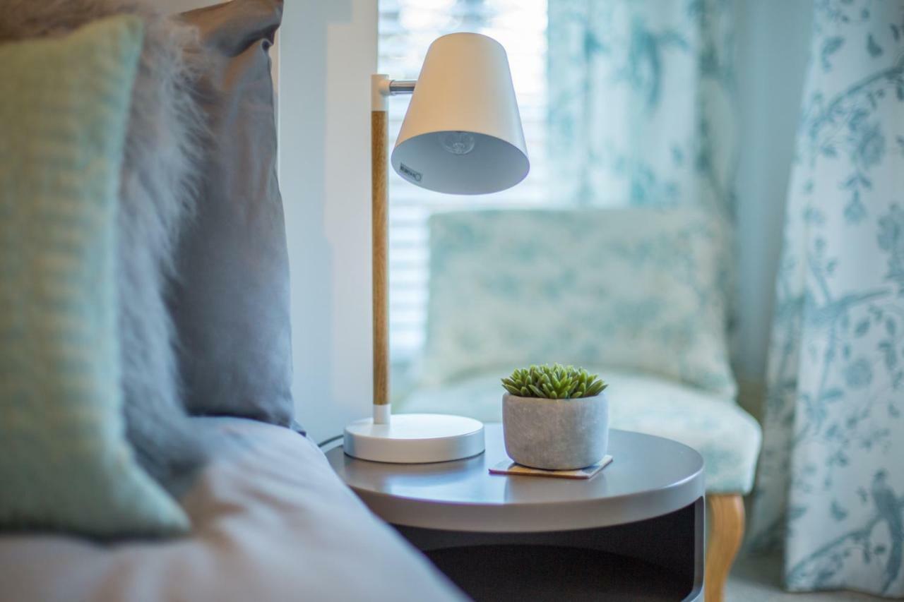Stylish Apartment Close To Gloucester Quays & Docks エクステリア 写真