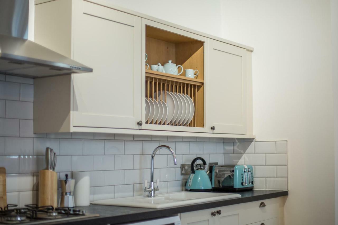 Stylish Apartment Close To Gloucester Quays & Docks エクステリア 写真