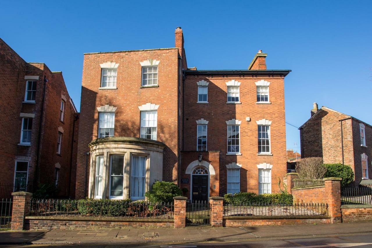 Stylish Apartment Close To Gloucester Quays & Docks エクステリア 写真